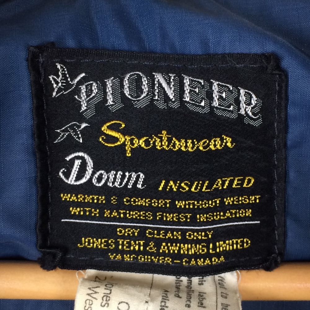 Pioneer Sportswear Down Vest Mens Small Puffer Beige Hiking Outdoors Vtg Canada - Picture 2 of 16